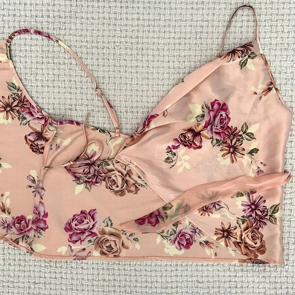 VINTAGE Cami & Shorts Pajama Set - Picture 5 of 6